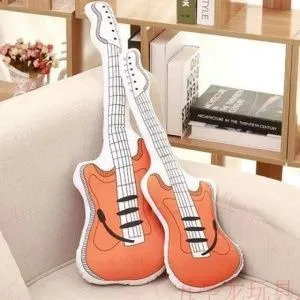 Подушка декоративная Красная электрогитара. Размер 60 см.